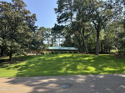 2535 Honeysuckle Lane