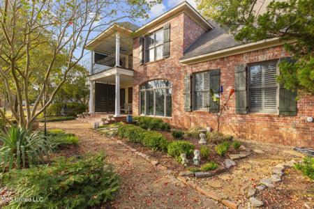 176 Northshore Boulevard