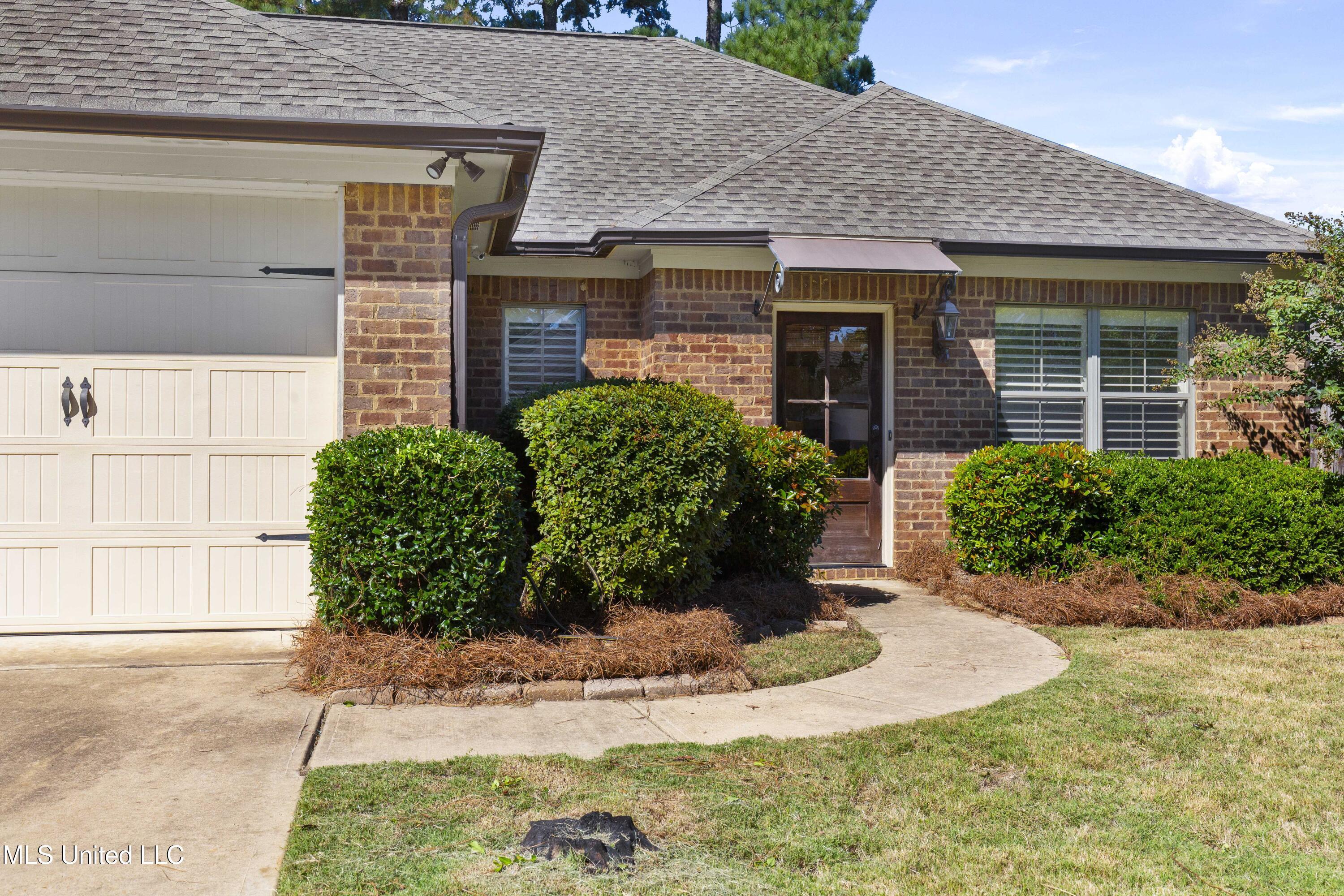 Image 2: 112 Hampton Ridge-4