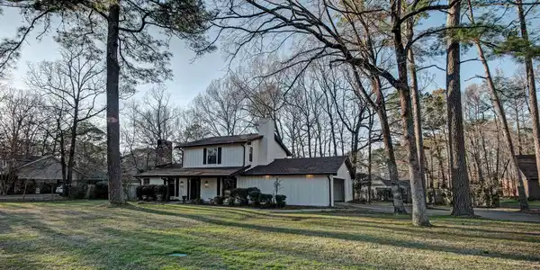 104 Stonington Court