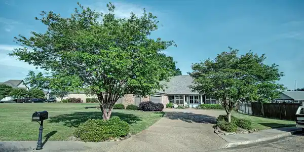 1421 Windrose Drive