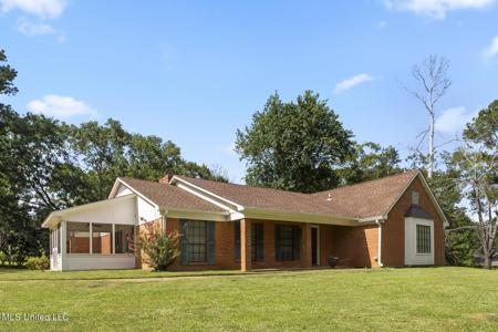 332 Kiowa Drive