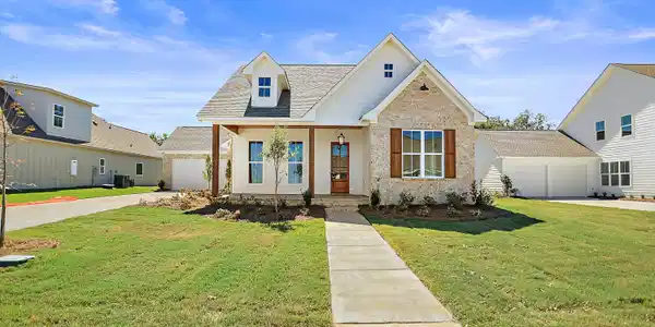 268 Arbor Trails