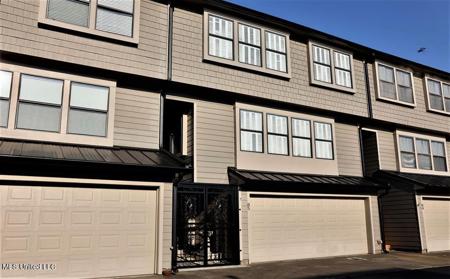 85 Breakers Lane