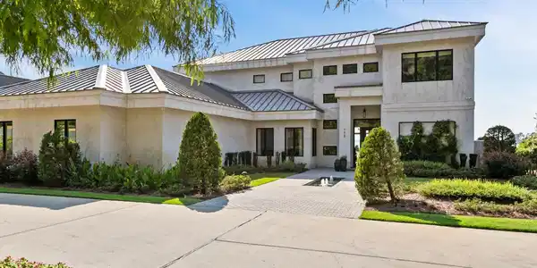112 Colony Way