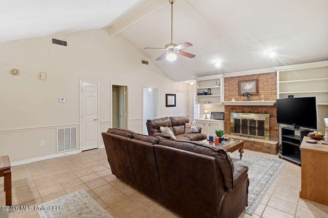 Image 3: 7153 Copper Ridge Dr Hometoursms.com 5