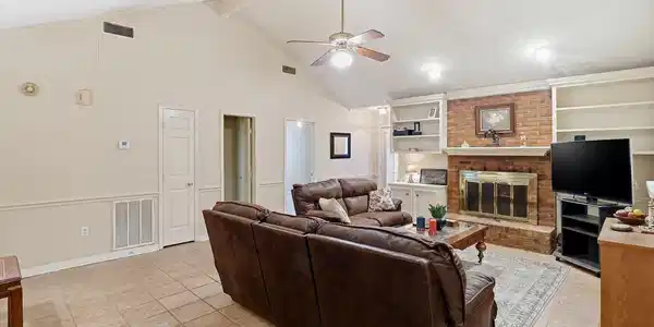 Image 3: 7153 Copper Ridge Dr Hometoursms.com 5