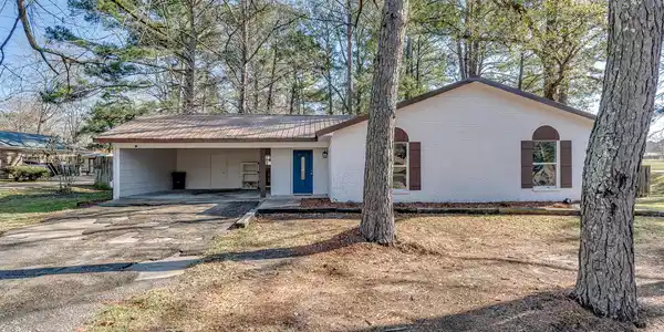 100 N Sweet Gum Road