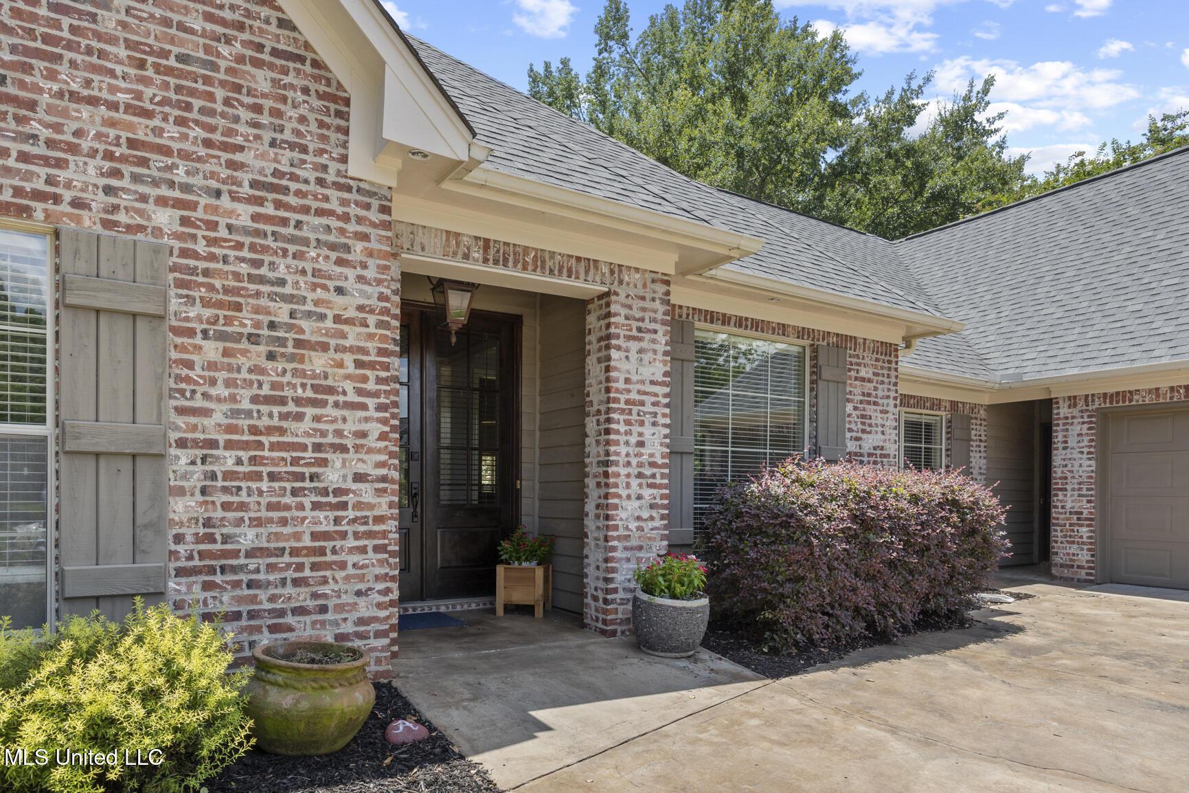 Image 3: 535 Florence-3