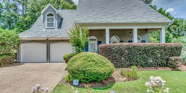 568 Cliffview Drive