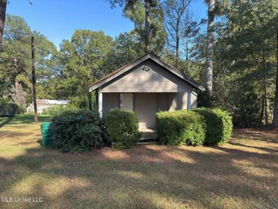 1060 Lake Dockery Road