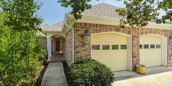 504 Beacon Cove