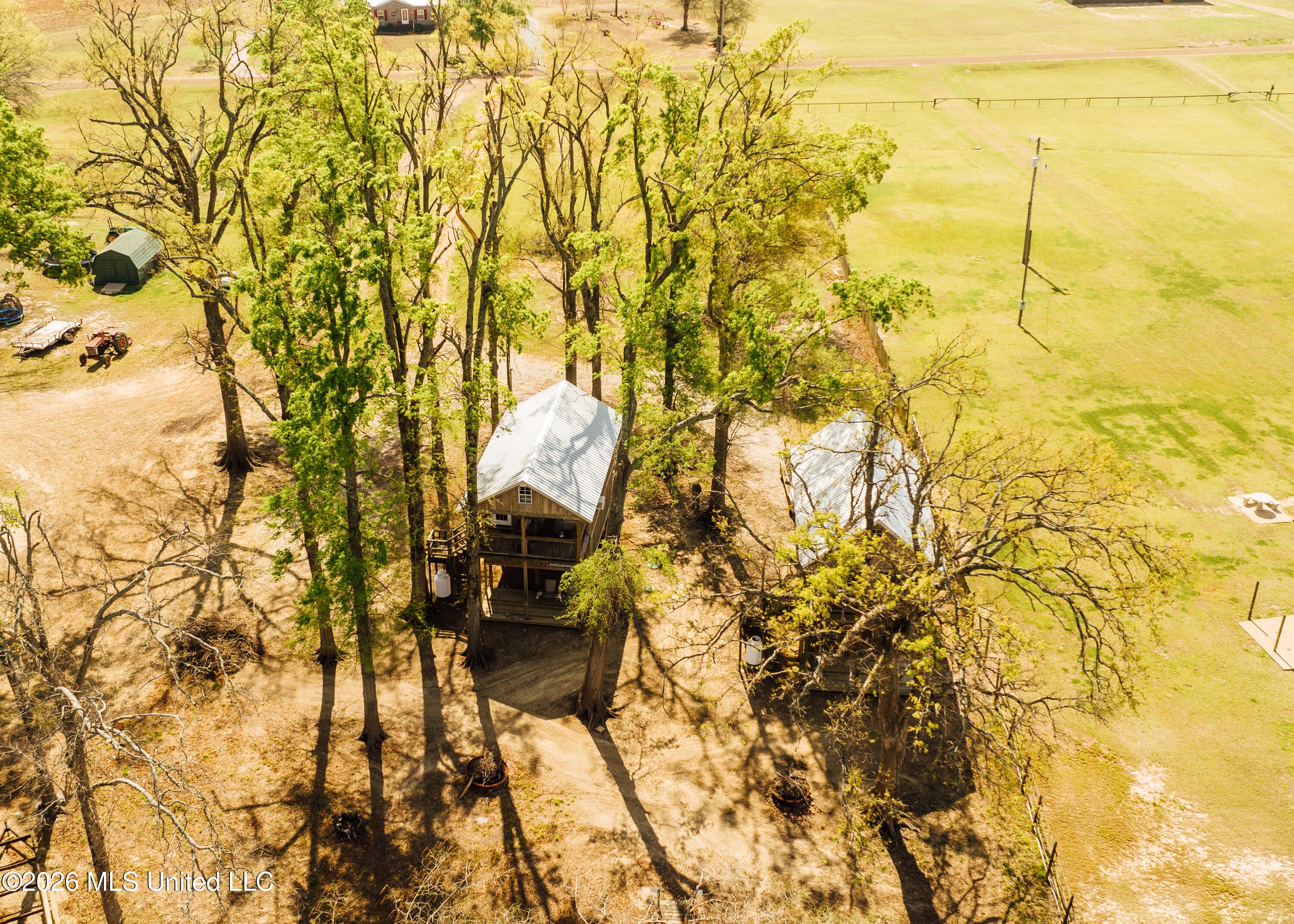 Image 1: Wolf Lake Cabins-1