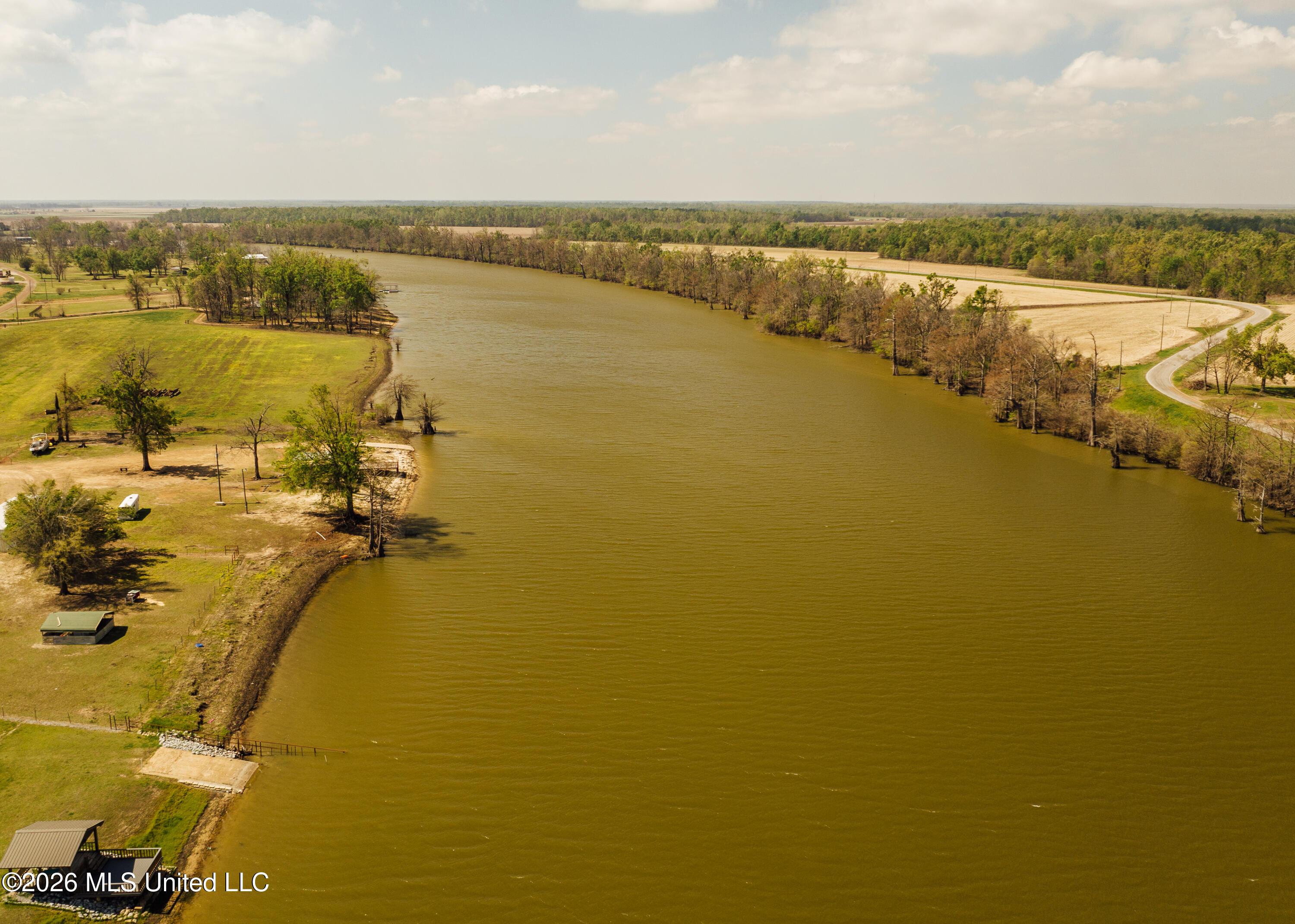 Image 2: Wolf Lake Cabins-3