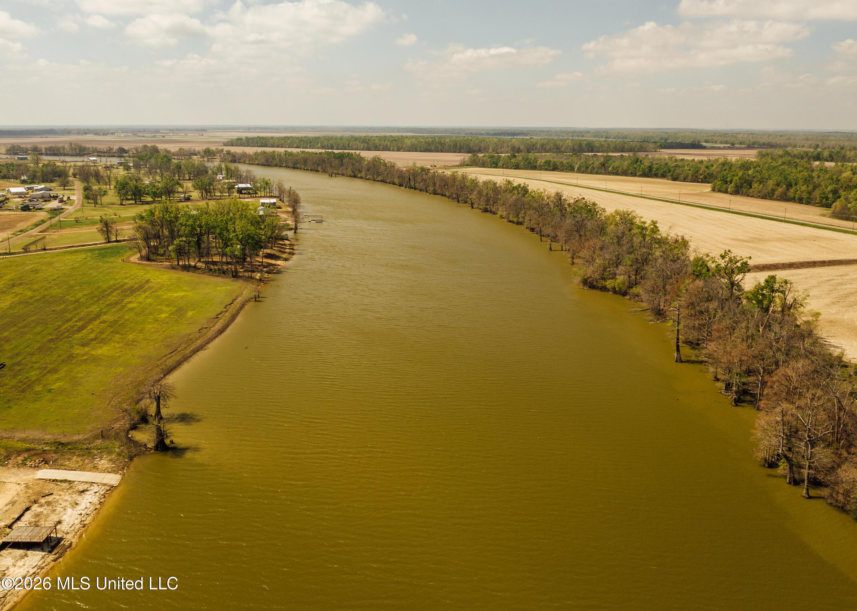 Image 4: Wolf Lake Cabins-6