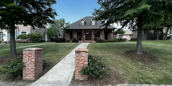 104 Arbor Landing Drive