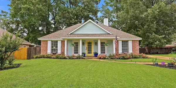 533 Greenhead Circle