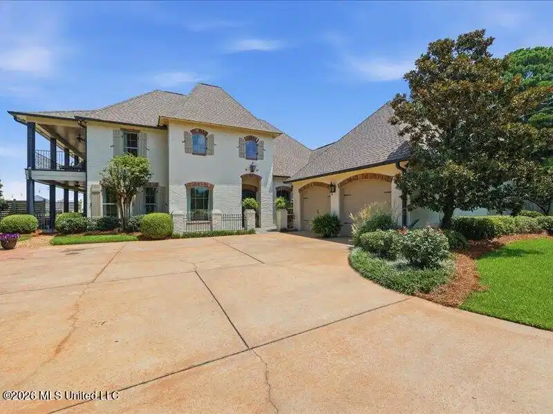 Image 1: 001-57 Grande View _ Hometousms.com