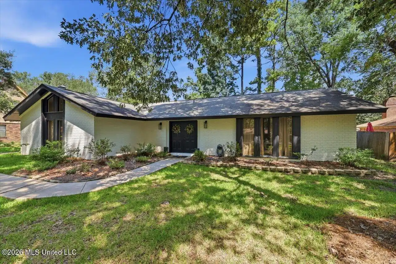 Image 1: 02-113 Poplar Dr _ Hometoursms.com