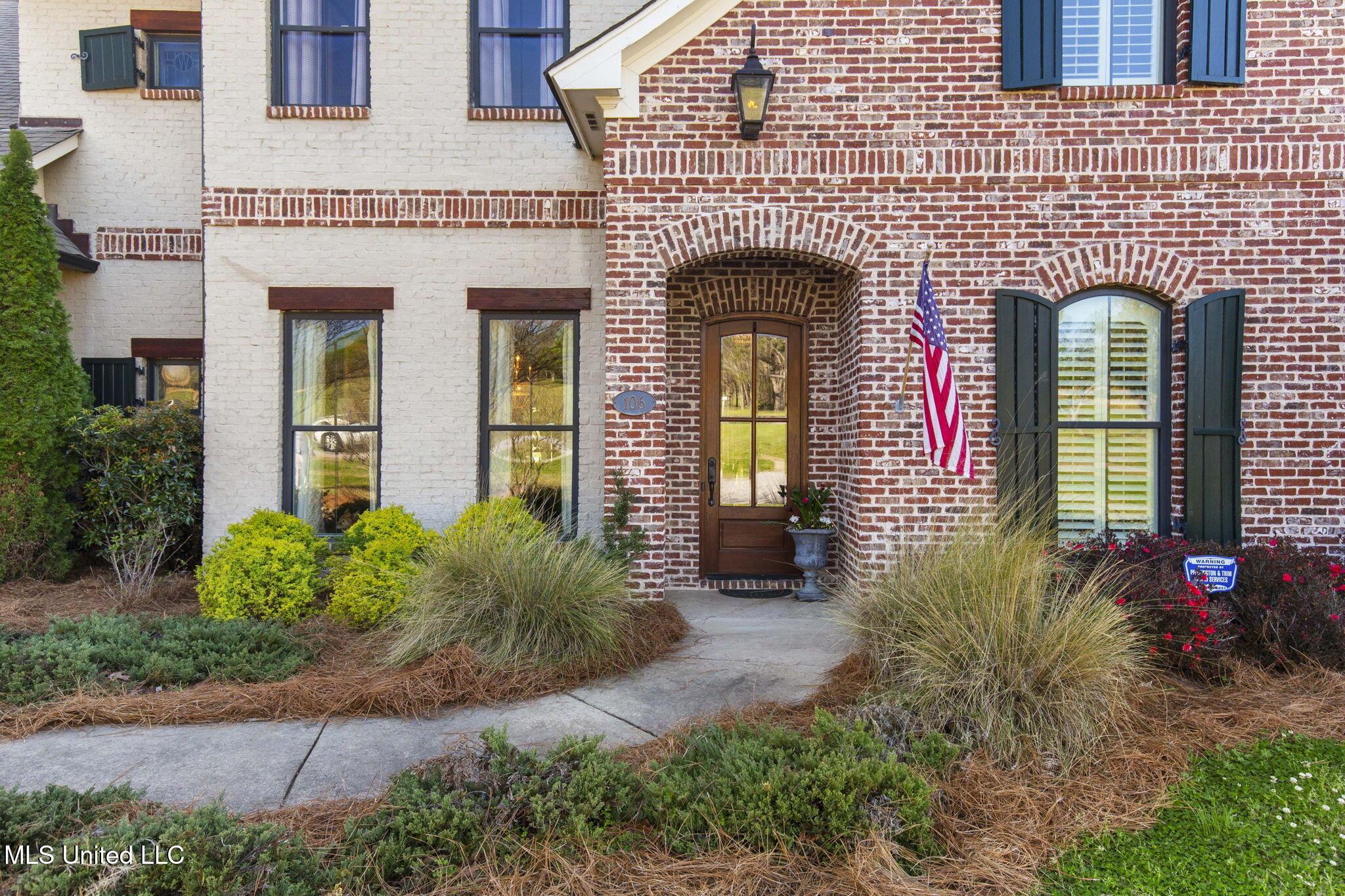 Image 4: 4-web-or-mls-106 Chestnut Hill-4