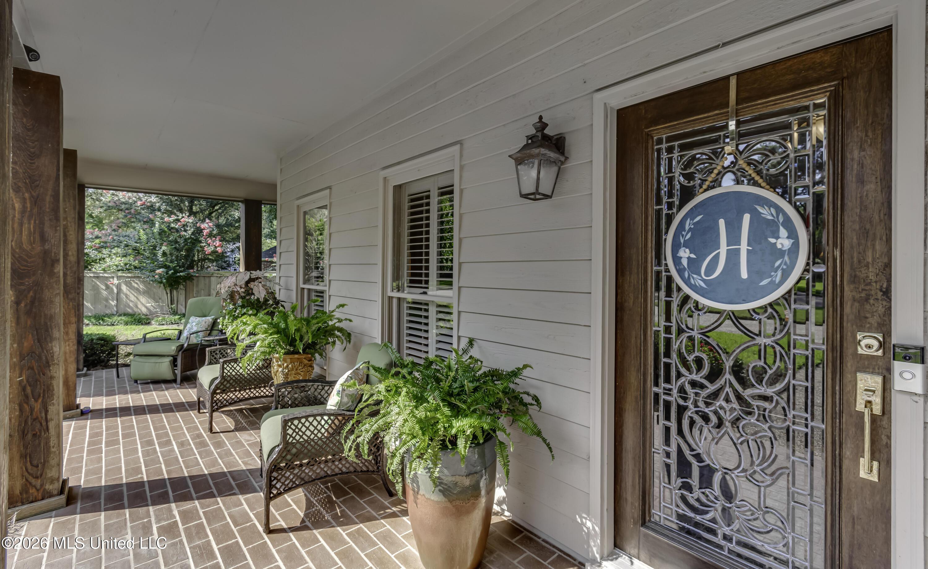 Image 4: 707 Woodgate Dr--4