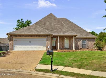 124 Savoy Park