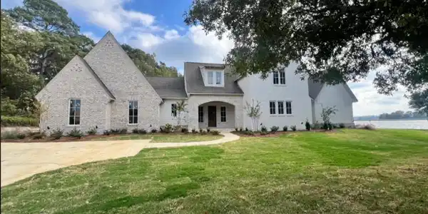 126 Colony Way
