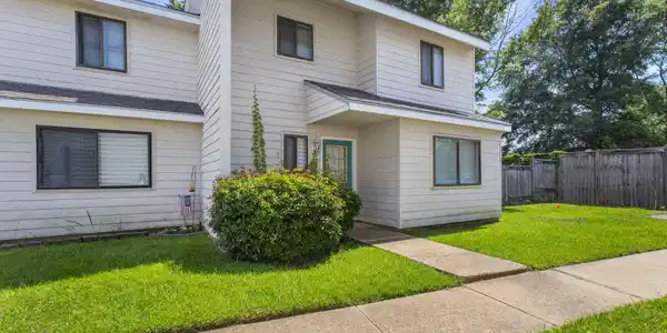 1017 Windrose Drive