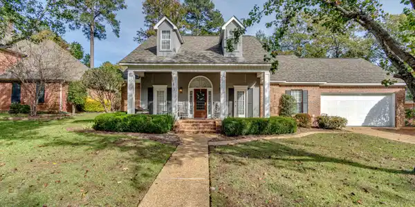 716 Hunter Hill