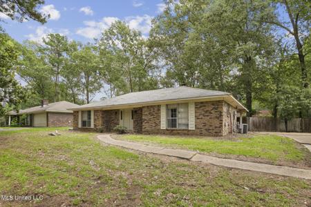 104 Sweetgum Road N