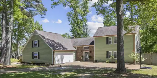 100 Sandpiper Road