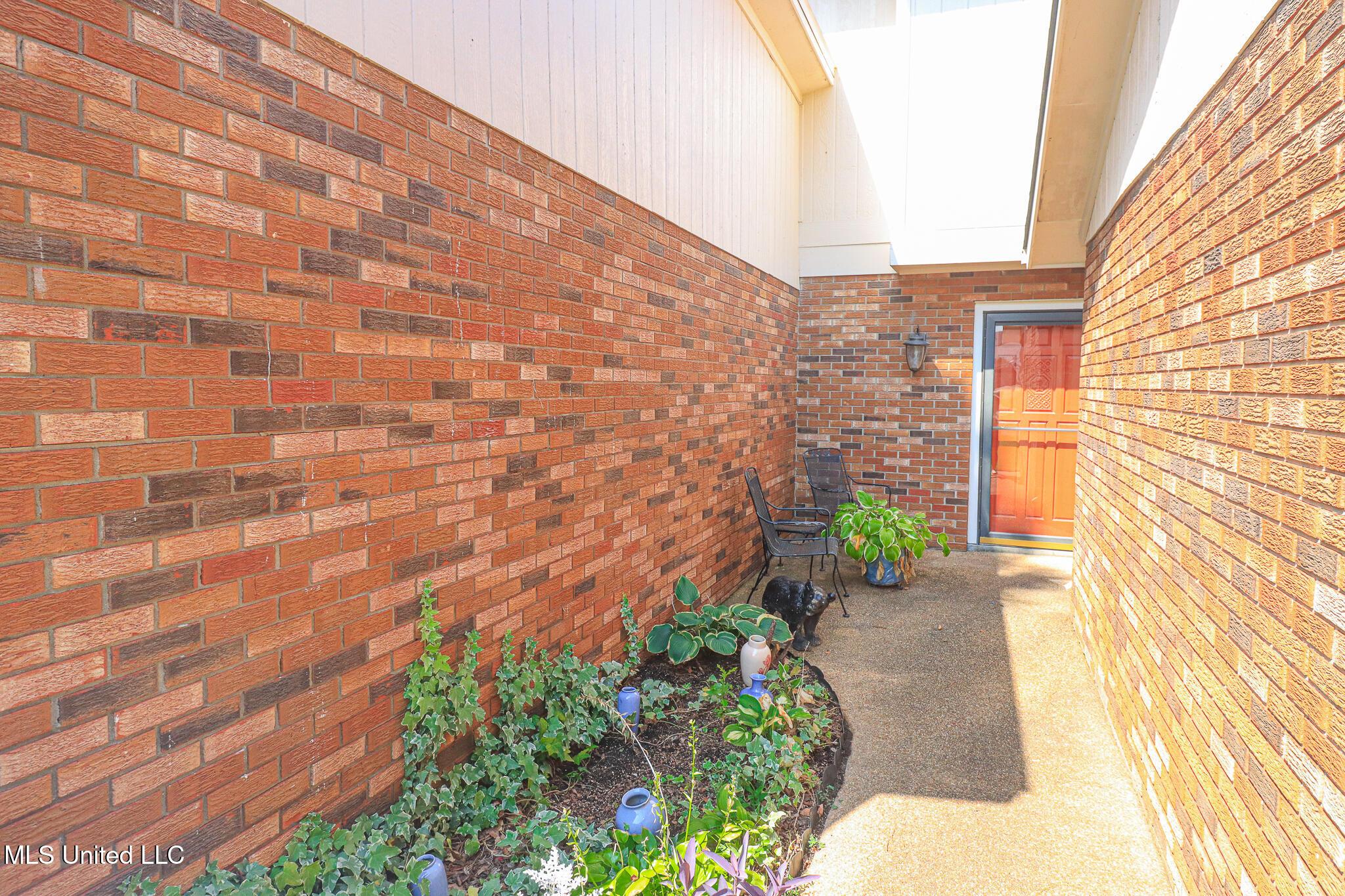 Image 3: 426 Lakebend 4