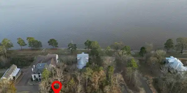 N Natchez Drive