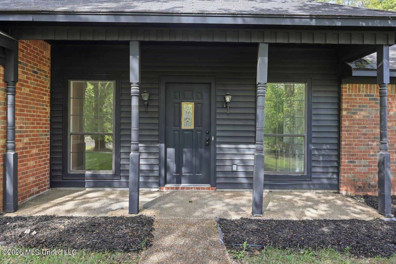 Image 4: 04-4259 Oak Lake Dr _ Home Tours MS