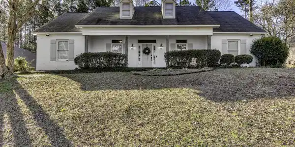551 Cliffview Drive