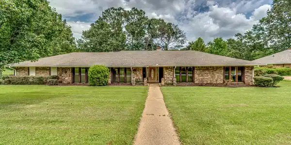 137 Dorchester Court