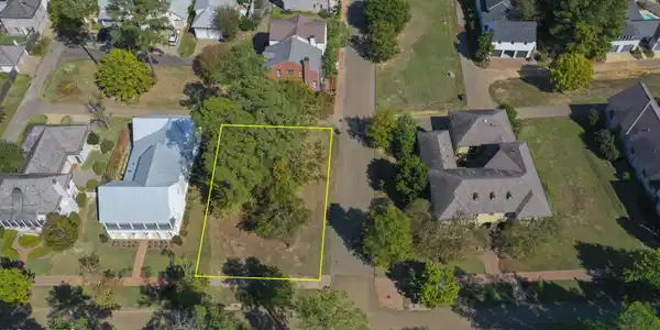 126 W Florida Boulevard