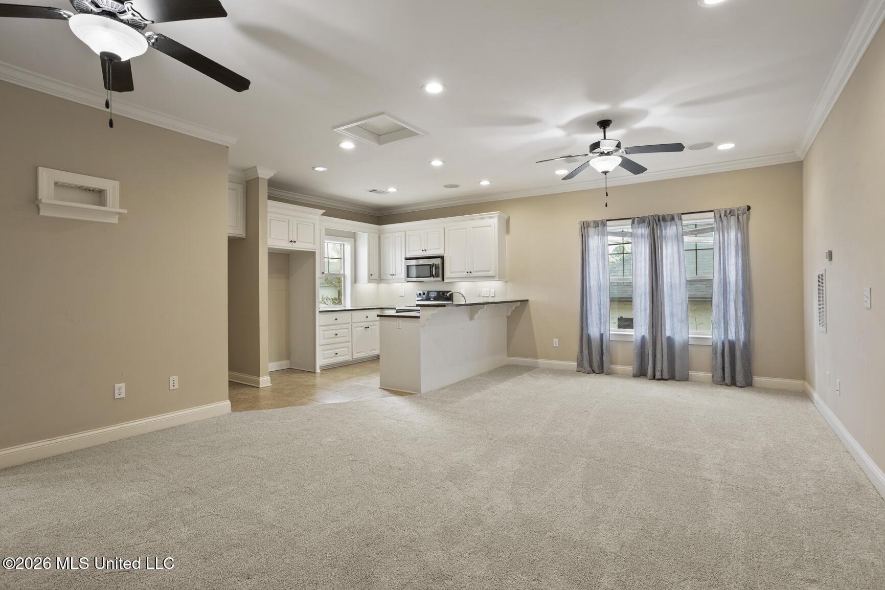 Image 3: Full APARTMENT !