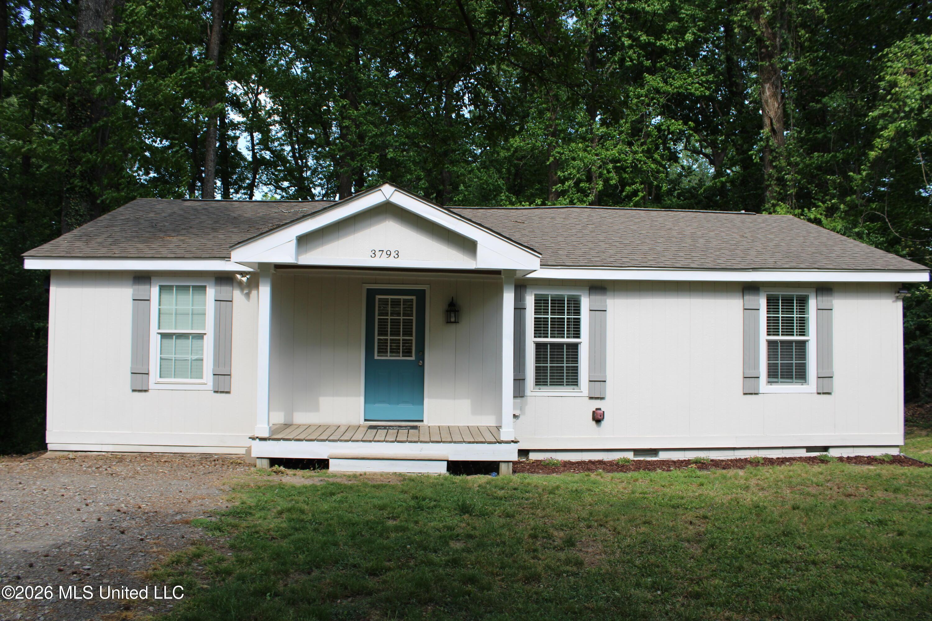Image 1: front elevation close up