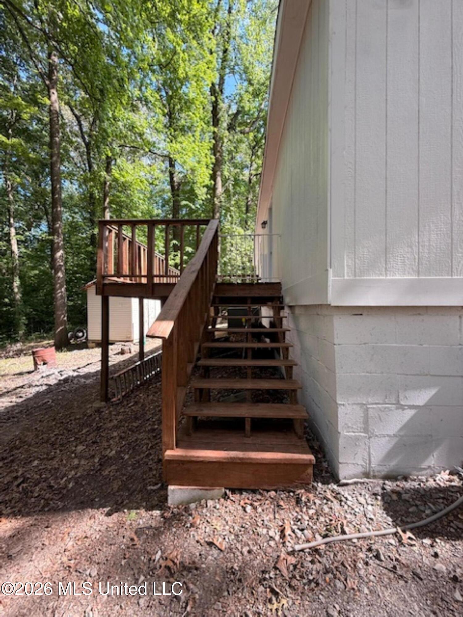Image 3: Deck Stairs