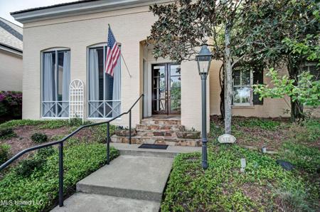112 Dumaine Place