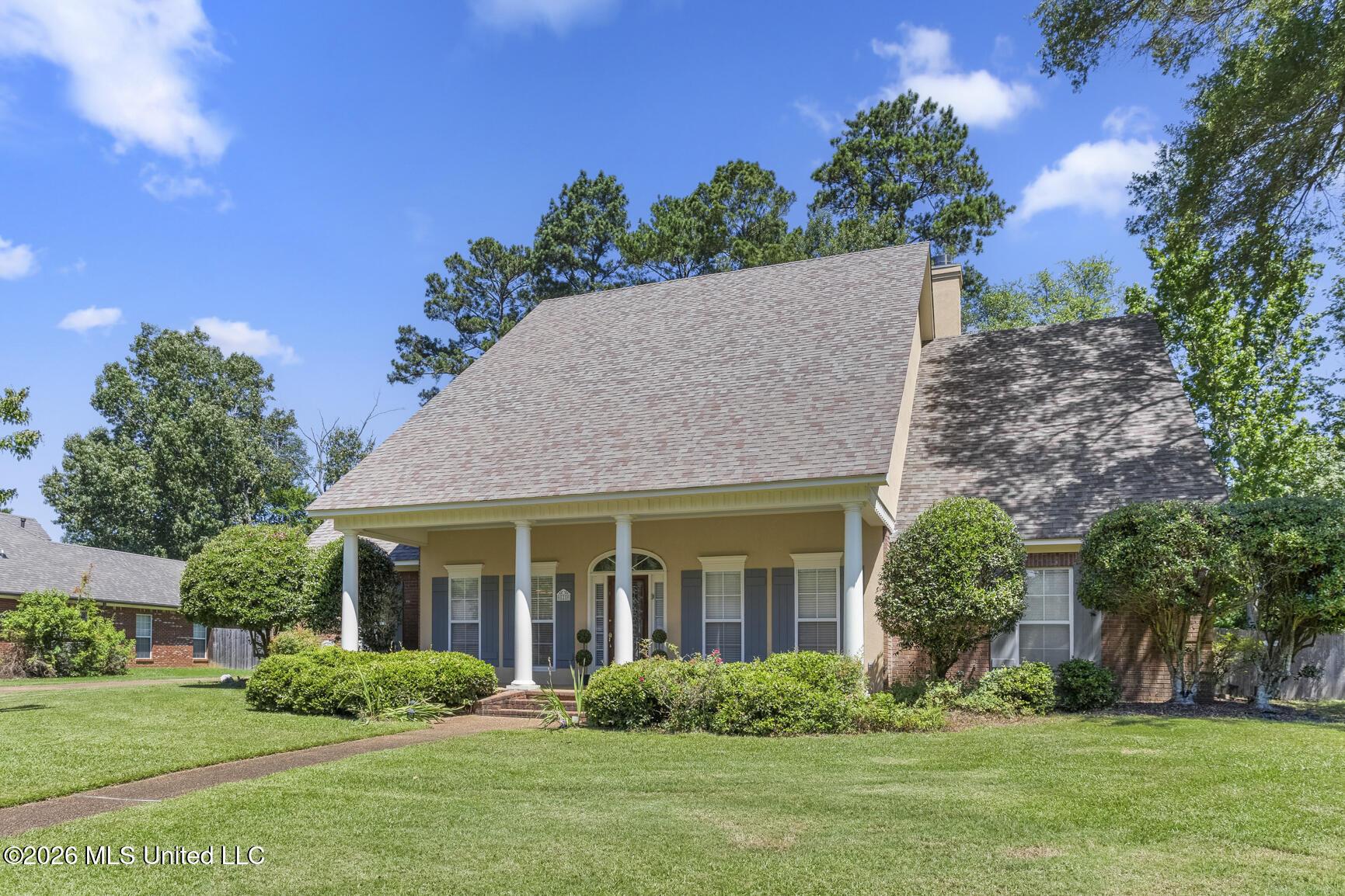 Image 3: 525 Ridge Cir_jhookphotos-3