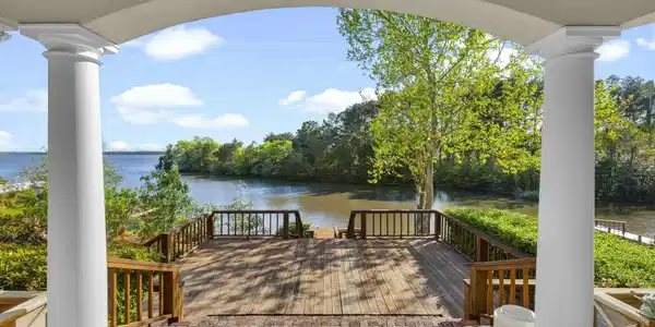 125 Overlook Pointe Drive