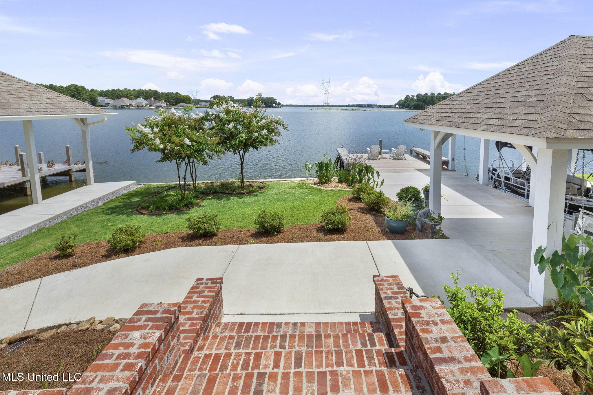 Image 3: 64-web-or-mls-144 Herons Bay-64