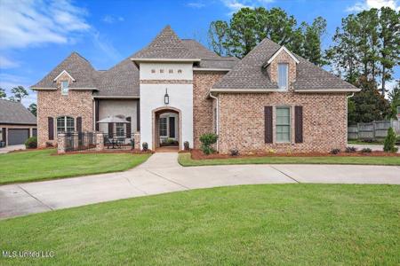 213 Ironwood Plantation Boulevard