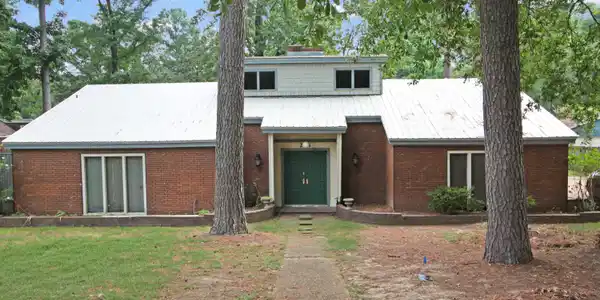 204 Glen Cove Road