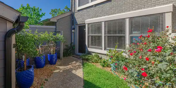 71 Breakers Lane