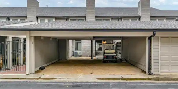 14 Breakers Lane