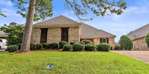 1402 Windrose Drive