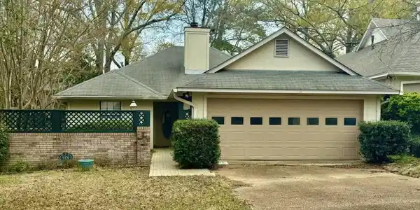 126 Mallard Pointe Dr